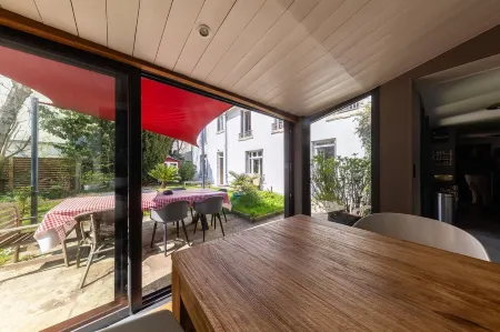 Large town house with SPA