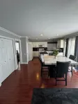 Modern Suburban Oasis- 14 guest House. Family Friendly!