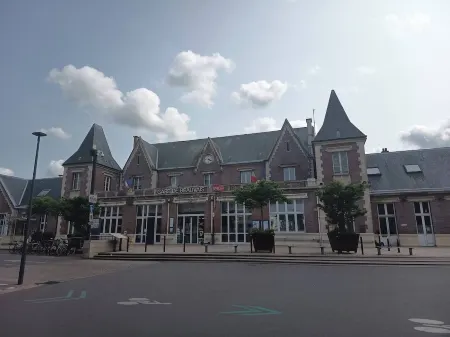 Cosy T2 apartment Hyper Centre Place Jeanne Hachette NEAR AIRPORT AND SNCF STATION