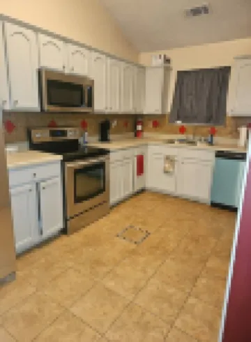 Blind Castle Zaval Properties 雷克斯酒店