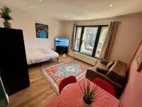 Seven Sisters Muse 런던 버로우 오브 하린지 호텔