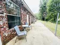 Perfect for Unwinding and Relaxation - Spacious Private Retreat