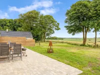 "Geraldine" - 3.5km to the Fjord Hotels in Spottrup