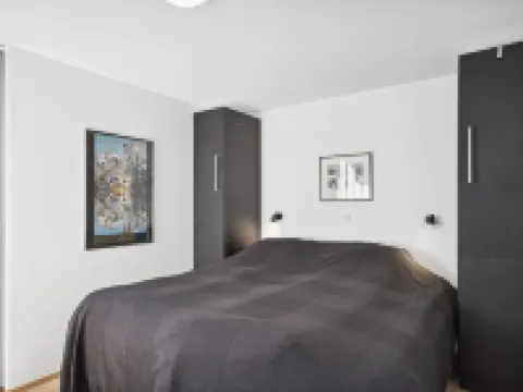 "Herdie" - 900m from the Sea