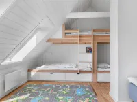 "Gravers" - 150m from the sea