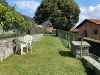 Casa Savina, Stunning Lake and Mountain Views, Private Garden With Parking Space Hotels in Plesio