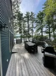 Sunny Waterfront Family Friendly Little Sebago Home - Wifi