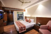 Hotel Royal Cliff Hotels in Kanpur
