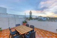 St James the Traditional 4-Bed Townhouse in Sliema - Beach