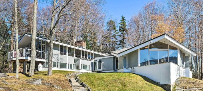 Pristine West Dover Home w/ Deck & Mountain Views! Hotels in West Dover
