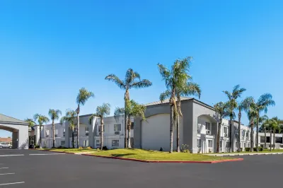 Hourglass Hotel, Trademark Collection by Wyndham Hotel in zona Bakersfield First Assembly