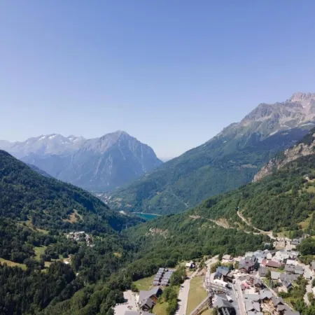 Vaujany Charm w/ Balcony