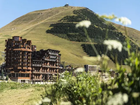 Apartment in Alpe d'Huez with Mountain Views