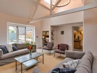 Luxury Home in Painswick by St. Mary’s Church