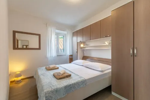 Apartments Sonja - Two Bedroom Apartment with Balcony and Garden View (A3+2ST) - Apartments