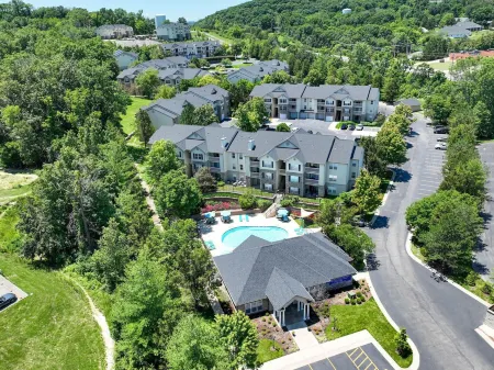 Landing Apartments - Eureka