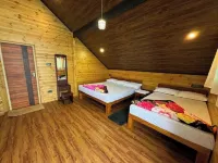 Fairyland Resort Hotels near Poombarai village
