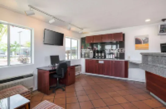 โมเทล 6 เอลปาโซ เท็กซัส - สนามบิน - ฟอร์ตบลิส โรงแรมในเอลปาโซ