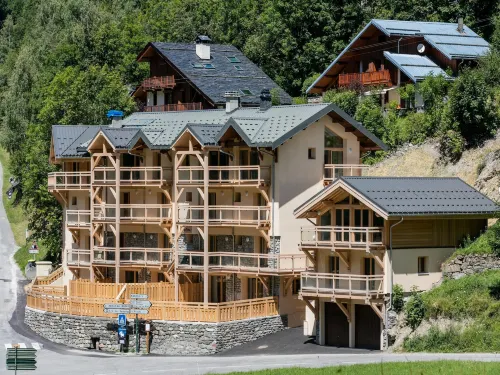Chalet in Vanoise with Spa and Stunning Views