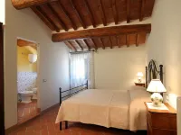 Villa in Cortona with Pool & Garden