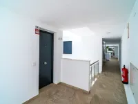 Apartment in Nerja with Sea Views & Pool - 4-نجوم
