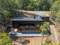 New Modern House on Lake Adger near TIEC, Vineyards, Orchards, Biltmore and more