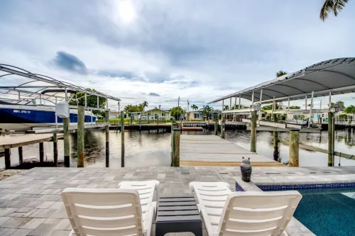 Gulf Hidden Jewel POOL Kayak bikes fish from dock