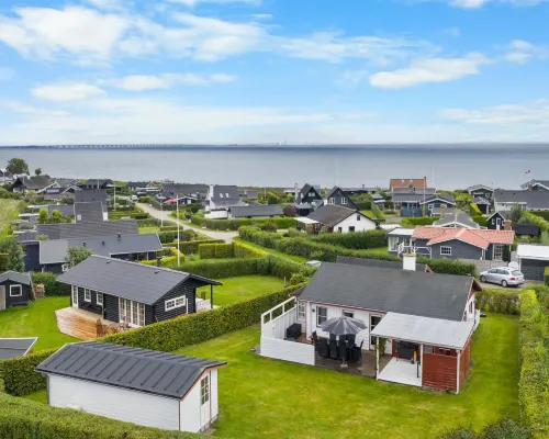 "Elline" - 200m from the sea Hotels in Frorup