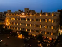New Hotel Broadway Hotels near Prachin Hanuman Ghat