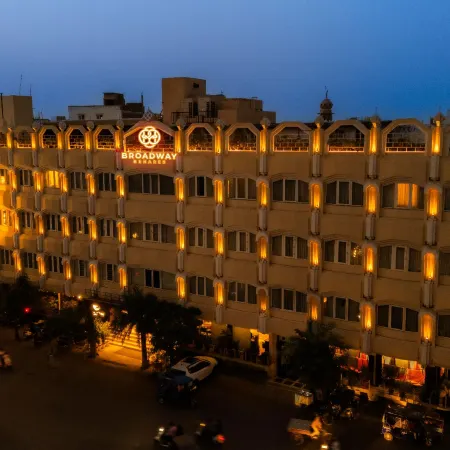 New Hotel Broadway