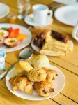 Choisy les Bains with Lov - Desayuno