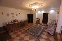 إيجلز بيراميدز فيو - للأجانب فقط