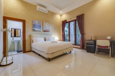 Villa Seroja W/ Pool Hotels in Bantarjati