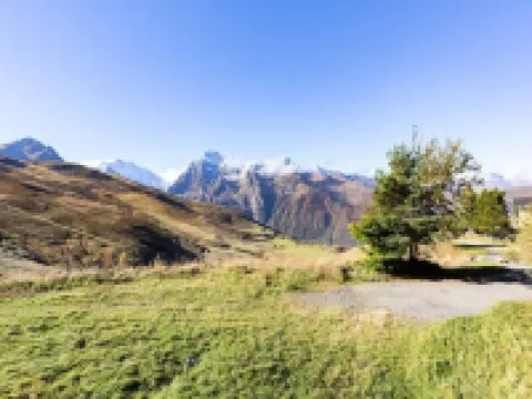 2 Rooms for 6 People