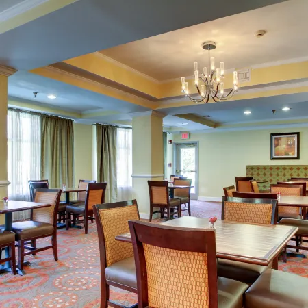 Holiday Inn Express & Suites LIVE OAK by IHG