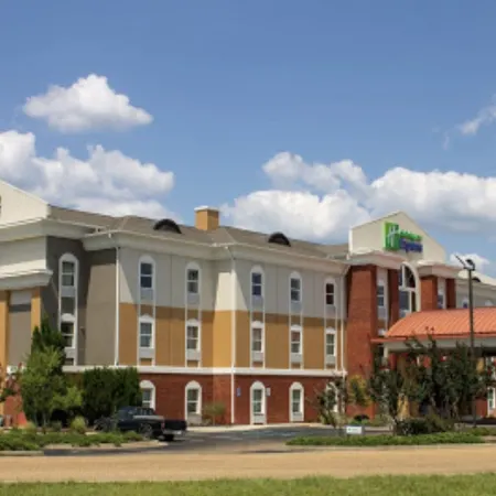 Holiday Inn Express MCCOMB by IHG