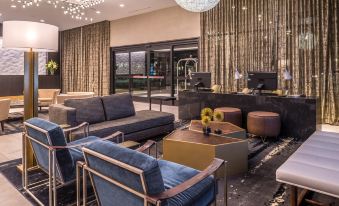 DoubleTree by Hilton Lafayette East