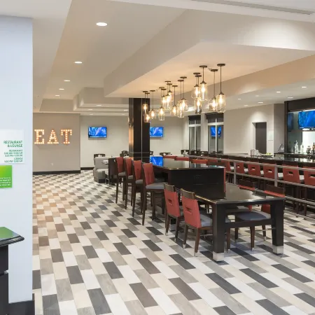 Holiday Inn INDIANAPOLIS AIRPORT by IHG