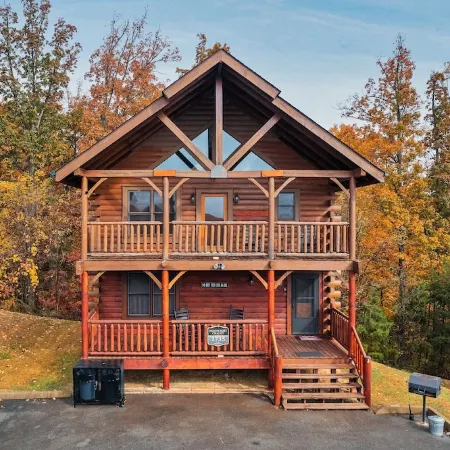Summer Fun-Mountain View-Pet Friendly- Cozy-Hot-Tub-Wifi-Pool-Fishing-Hiking