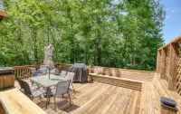 Spacious 4-bedroom house in serene Hiawassee with WiFi, AC