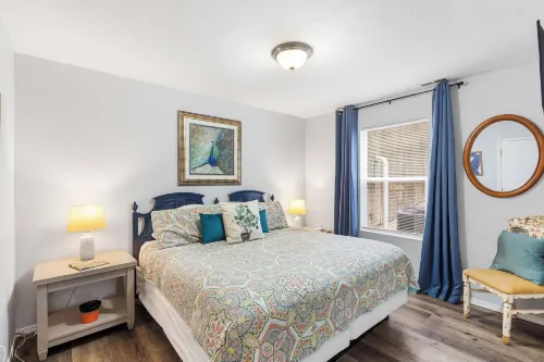 Family-friendly Retreat - Enviable Location! - 2 Yıldız