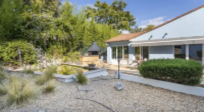 Campanile NATURE - Marseille Saint-Antoine