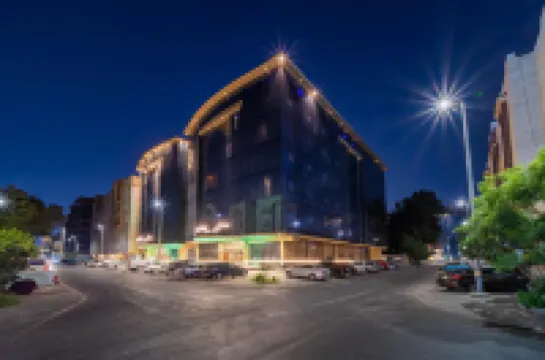 Sunday Red Sea Fountain Alhamra Formerly Vivid Plaza Hotel