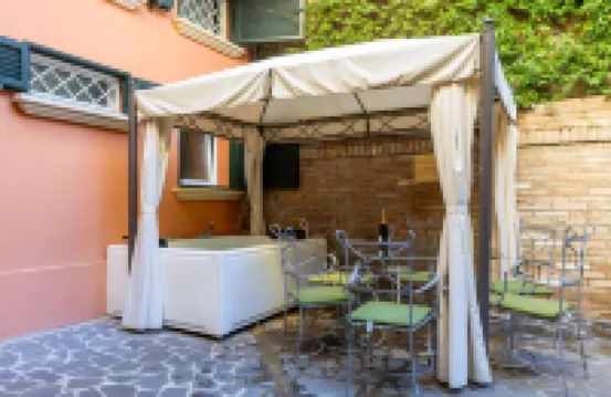 BolognaRoomscom - Isaia Garden Private Garden Spa Bath