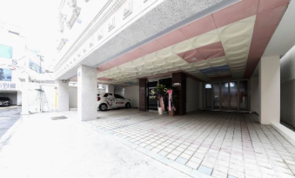 S Hotel