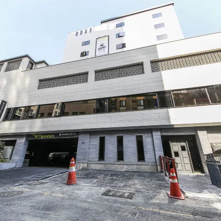 Yeonsan Hound Hotel