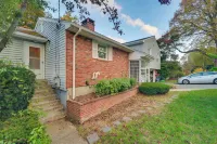 Train to Boston! Cozy Apartment in Winchester - Apartments