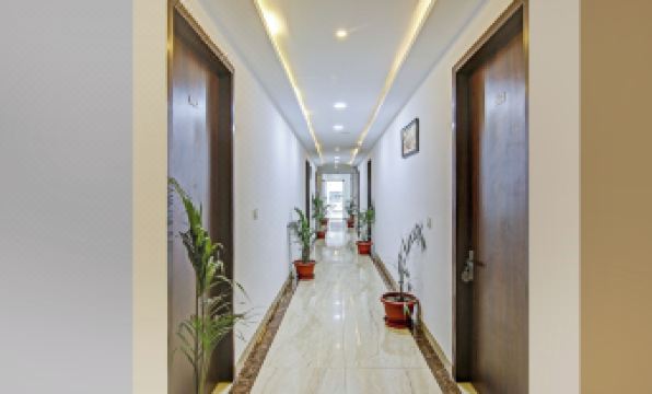 Hotel Royal Empirre Near Pec-Pgi-PU-Sukhna Lake-Rock Garden-Rose Garden Chandigarh