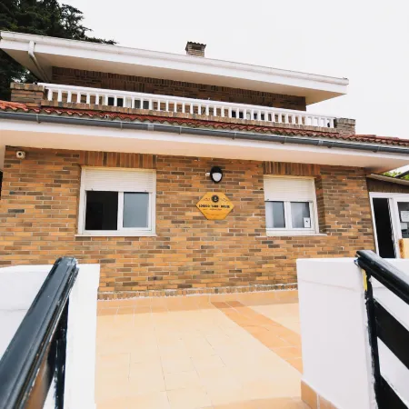 Loredo Surf House