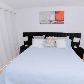 Stylish Inner-City Haven at The Gatsby